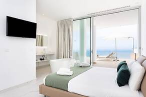 Crystal I Luxury Apartments