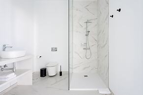 Crystal I Luxury Apartments