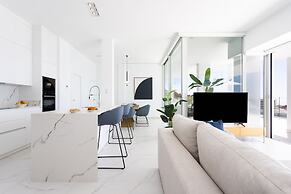Crystal I Luxury Apartments