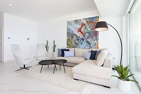 Crystal I Luxury Apartments