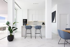 Crystal I Luxury Apartments