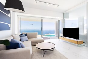 Crystal I Luxury Apartments