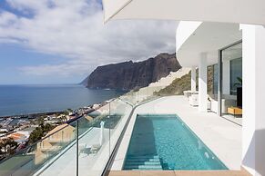 Crystal I Luxury Apartments