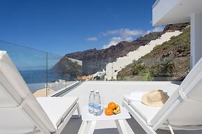 Crystal I Luxury Apartments