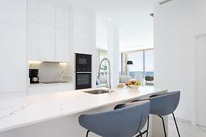 Crystal I Luxury Apartments
