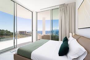 Crystal I Luxury Apartments