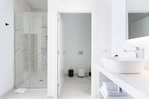 Crystal I Luxury Apartments