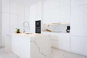 Crystal I Luxury Apartments