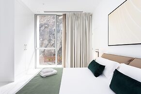 Crystal I Luxury Apartments