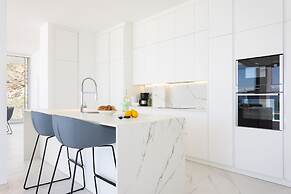 Crystal I Luxury Apartments