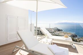 Crystal I Luxury Apartments