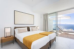 Crystal I Luxury Apartments