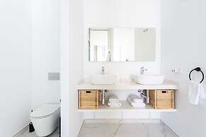 Crystal I Luxury Apartments