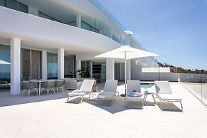 Crystal I Luxury Apartments