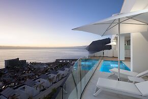 Crystal I Luxury Apartments