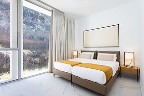 Crystal I Luxury Apartments