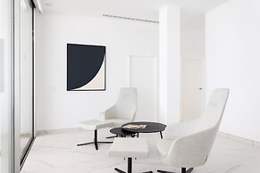Crystal I Luxury Apartments