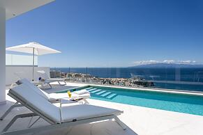 Crystal I Luxury Apartments