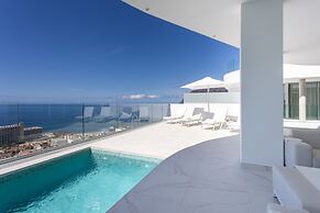 Crystal I Luxury Apartments