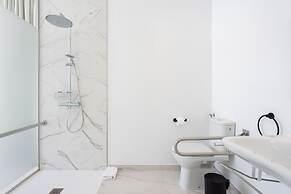 Crystal I Luxury Apartments