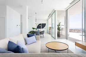 Crystal I Luxury Apartments