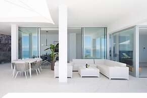 Crystal I Luxury Apartments