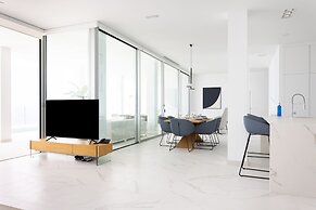 Crystal I Luxury Apartments