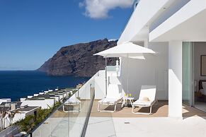 Crystal I Luxury Apartments