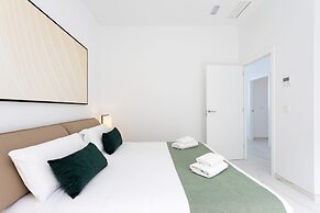 Crystal I Luxury Apartments