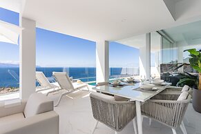 Crystal I Luxury Apartments