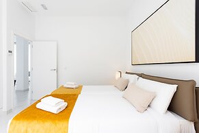 Crystal I Luxury Apartments