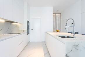 Crystal I Luxury Apartments