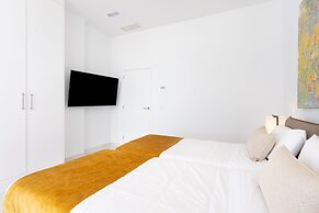 Crystal I Luxury Apartments