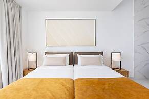 Crystal I Luxury Apartments