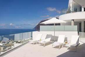 Crystal I Luxury Apartments