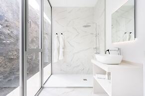 Crystal I Luxury Apartments