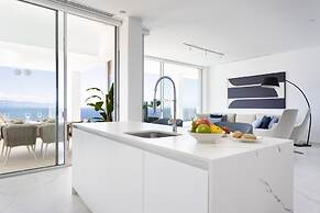 Crystal I Luxury Apartments
