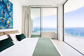 Crystal I Luxury Apartments