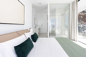 Crystal I Luxury Apartments