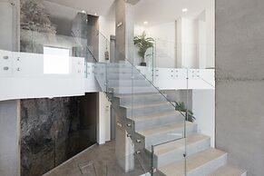 Crystal I Luxury Apartments