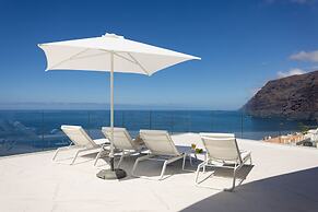 Crystal I Luxury Apartments