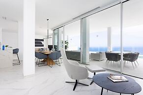 Crystal I Luxury Apartments
