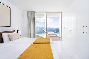 Crystal I Luxury Apartments