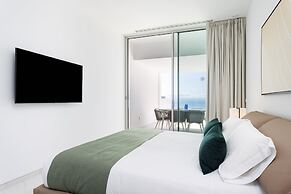 Crystal I Luxury Apartments
