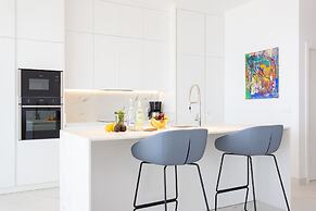 Crystal I Luxury Apartments