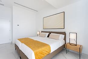 Crystal I Luxury Apartments
