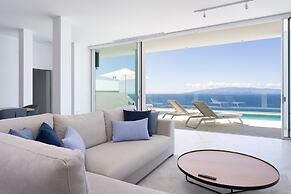Crystal I Luxury Apartments