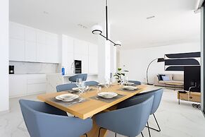 Crystal I Luxury Apartments
