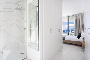 Crystal I Luxury Apartments