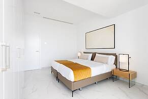 Crystal I Luxury Apartments